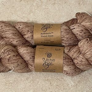 Yarn Bee Authentic Hand-Dyed Zahara Yarn - Light Brown Speckled